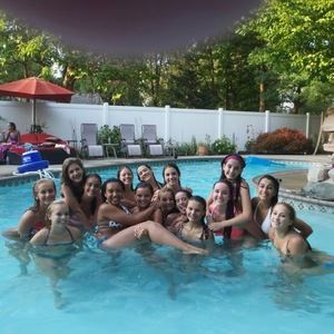 Meet your Posher, Christina